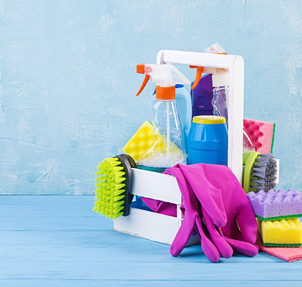 outils de nettoyage pour la maison et le nettoyage  de bureau 