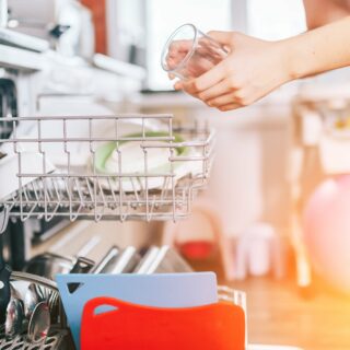 pourquoi et comment nettoyer votre lave vaisselle