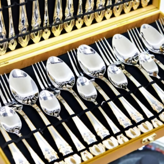 Moyens naturels pour nettoyer l'argenterie