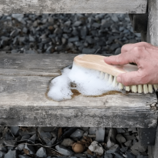 Comment Nettoyer un Escalier en Bois Encrassé