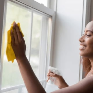 Femme de ménage chez moi près de Paris