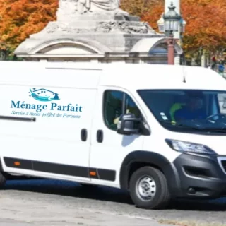 entreprise de nettoyage paris - camionnette de la société Ménage parfait services boulogne billancourt