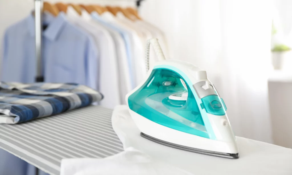 ironing dress shirts diy-cleaning tips by menageparfait.fr